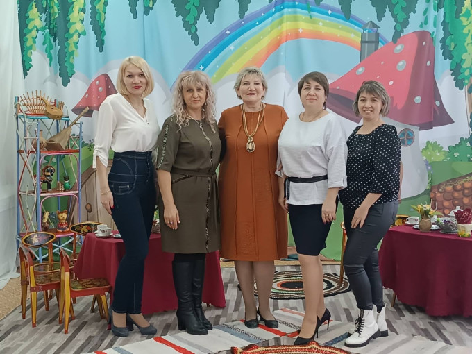 "Развитие творческих способностей дошкольников в процессе музыкальной деятельности" Мюзикл "Муха- Цокотуха"2 строк "Развитие творческих способностей дошкольников в процессе музыкальной деятельности" Мюзикл "Муха- Цокотуха"2 строк.